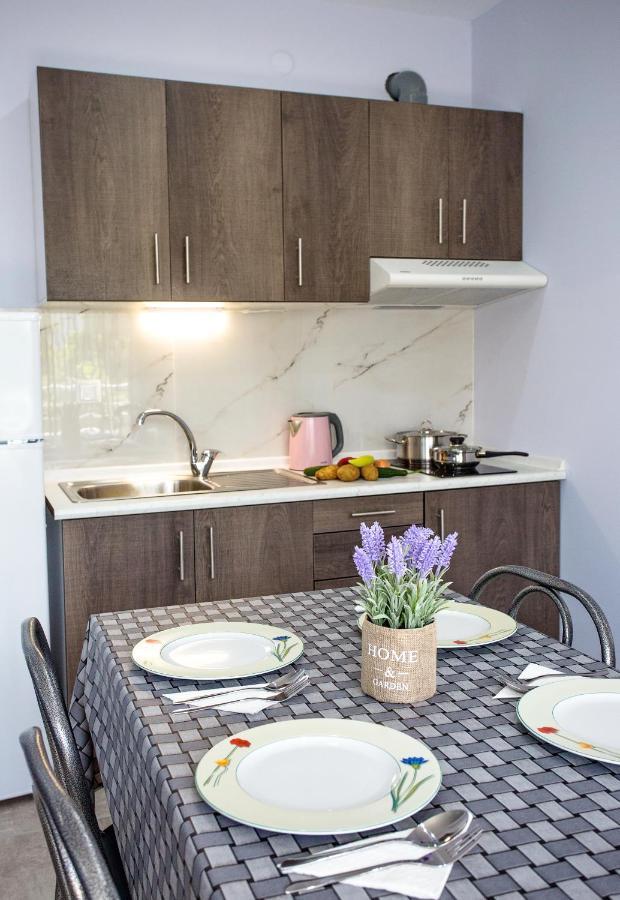 Kaiafas Luxury Philoxenia Apartment เนอาเปรามอส ภายนอก รูปภาพ