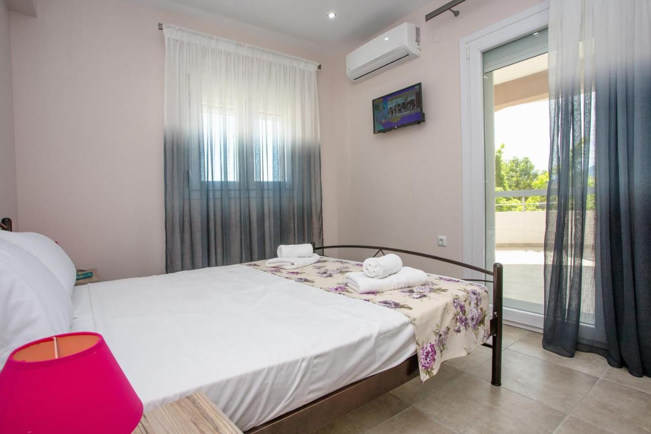 Kaiafas Luxury Philoxenia Apartment เนอาเปรามอส ภายนอก รูปภาพ